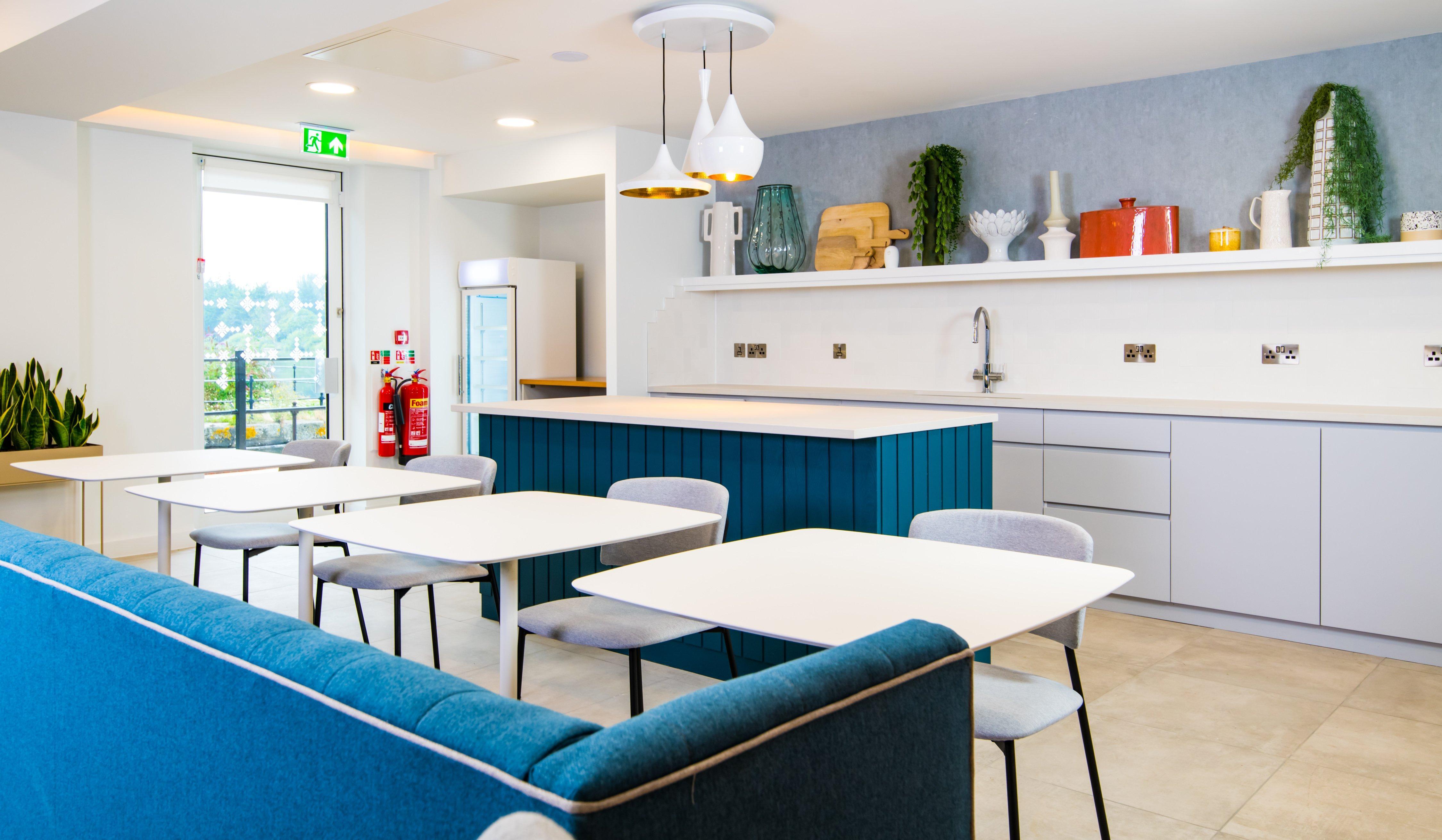 Staybridge Suites Cardiff Extérieur photo